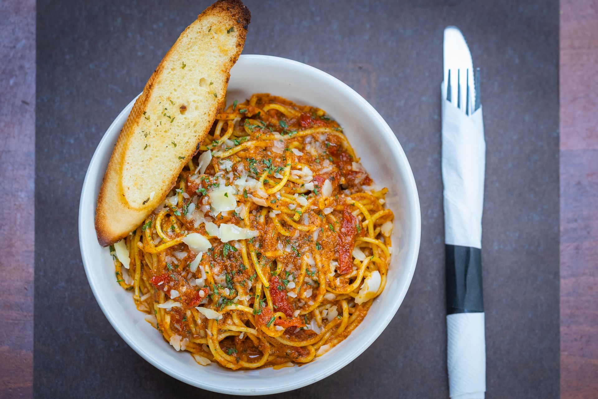 Spaghetti Arrabbiata (V) - Darby's Pub